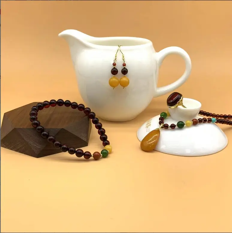 A0444琥珀蜜蜡套装四件套