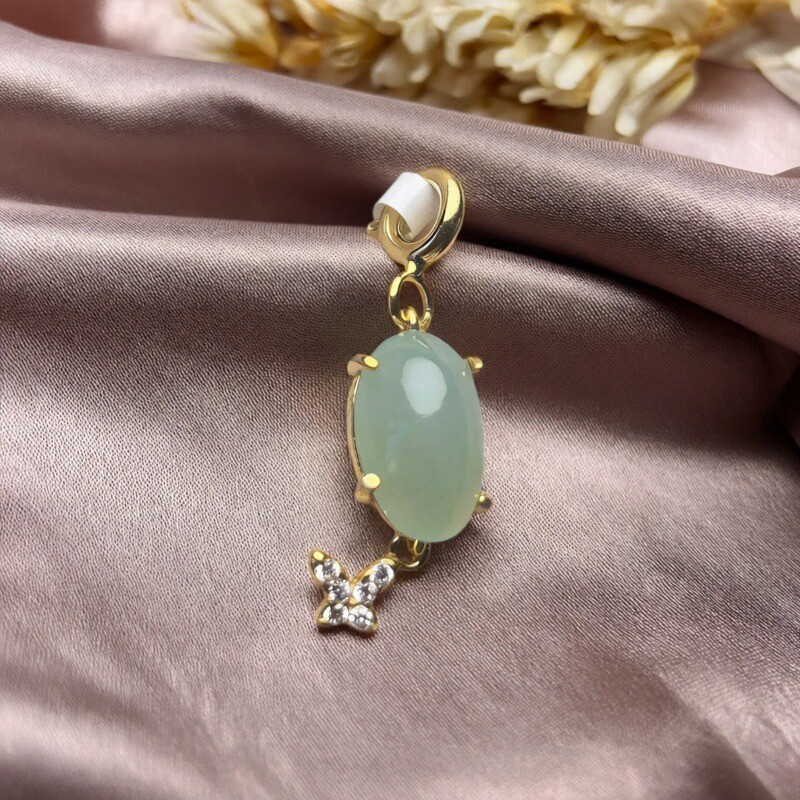 天然A货白冰翡翠镶嵌S925银轻奢气质百搭时尚小蝴蝶款小滴溜