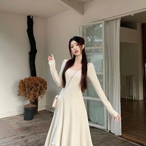 连衣裙女2023秋冬新款不规则收腰显瘦气质长款温柔A字显瘦长裙子