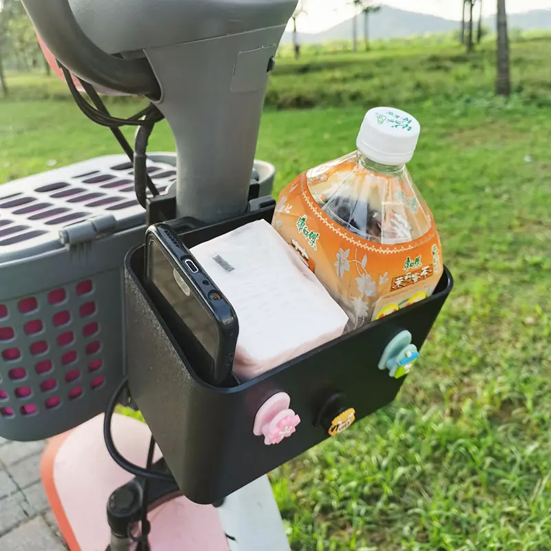 电动车前置储物盒带挂钩水架