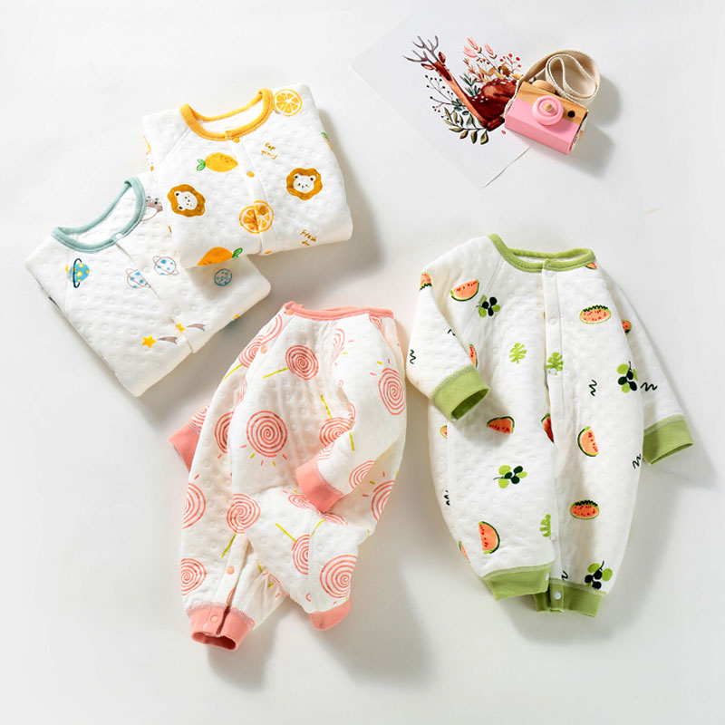新生儿三层保暖连身衣纯棉无骨春秋厚款02岁婴儿卡通爬服秋冬长爬