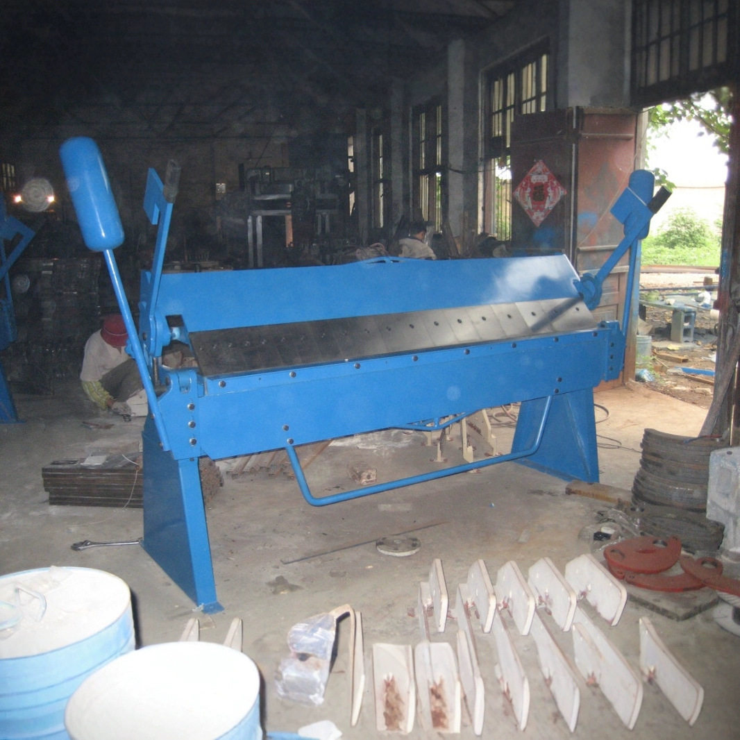 W2.5X1220B分刀手动折弯机 折边机  重型折边机 气动折边机