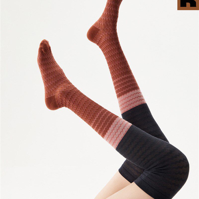 AR波纹过膝袜子女春秋长筒袜无骨舒适百搭休闲四季款轻柔高筒袜