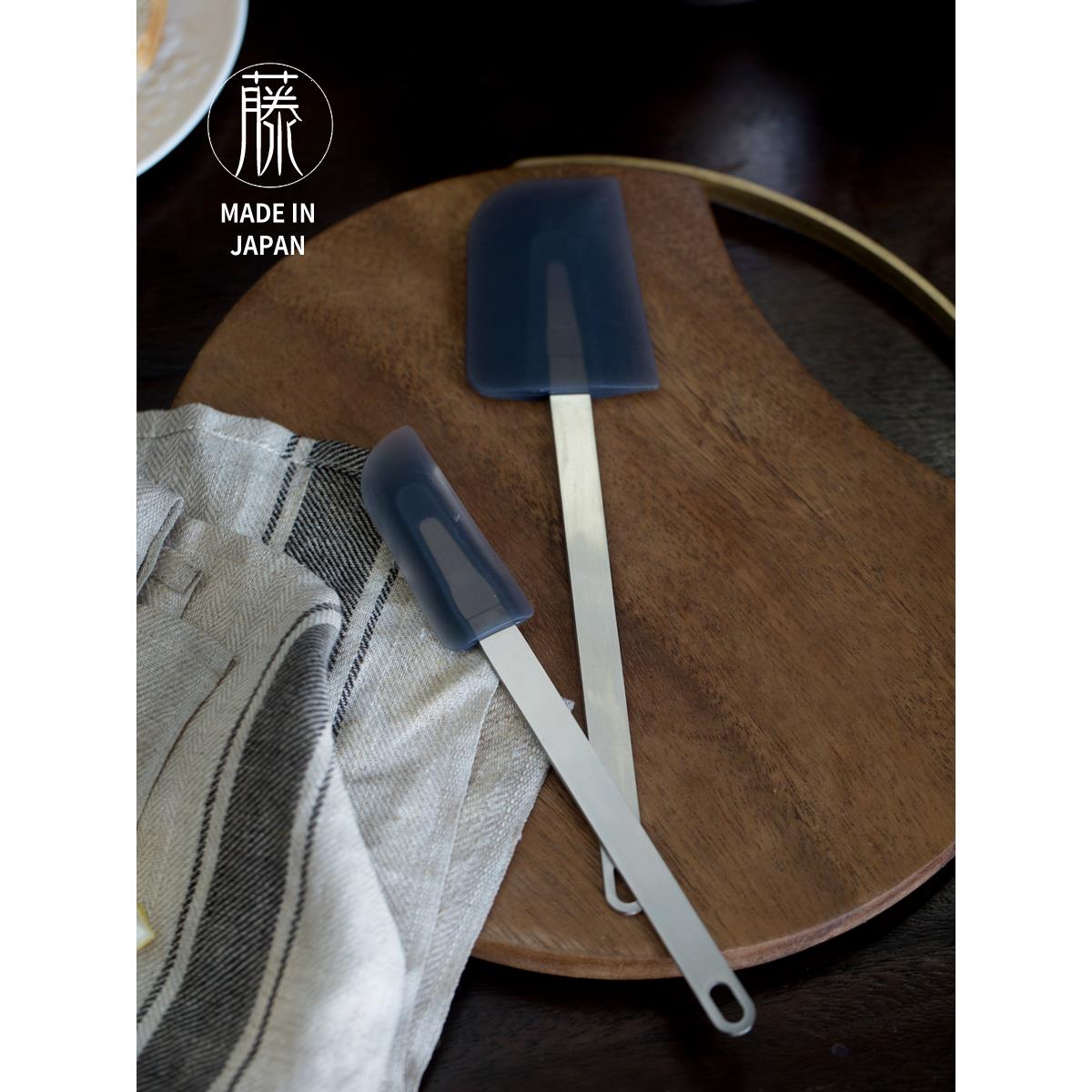 可拆卸好设计。日本原装进口家事问屋抹刀不锈钢硅胶铲刮刀搅拌刀