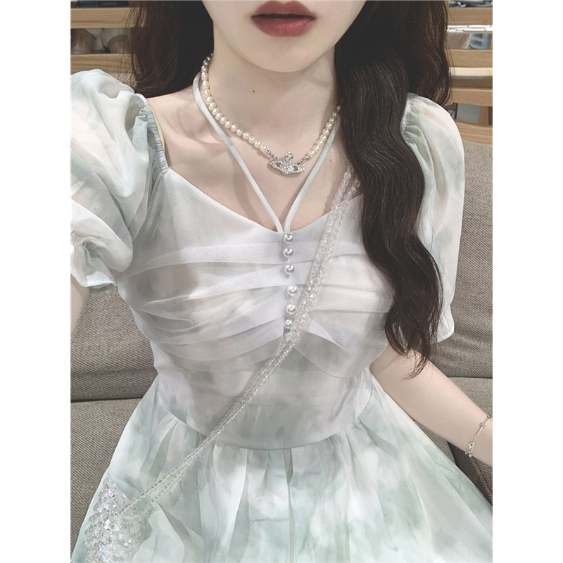 茶歇法式碎花连衣裙女夏小