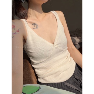 MMUIICHAN 交织深V背心 弹性大 贴肤料感舒服 基础百搭高质感背心