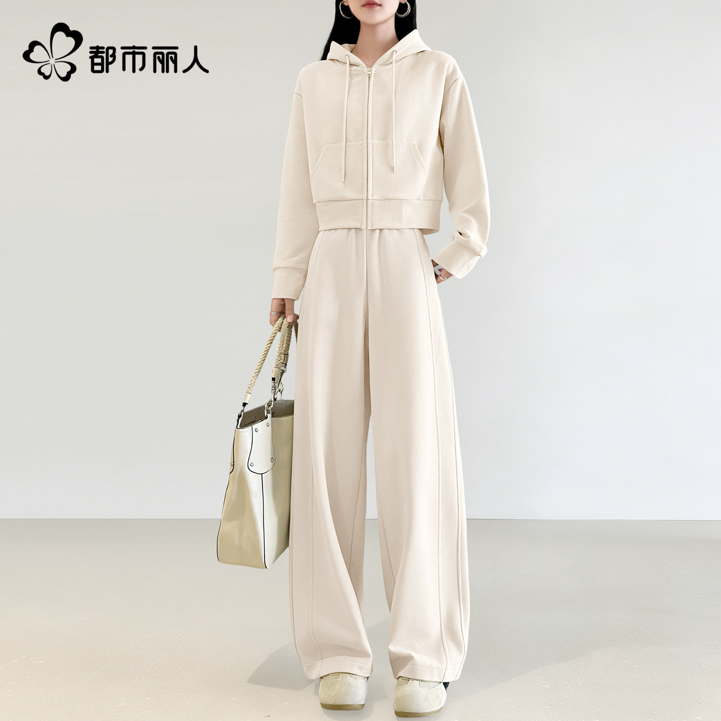 都市丽人早春运动套装女2026新款超火小个子白色休闲卫衣两件套Y