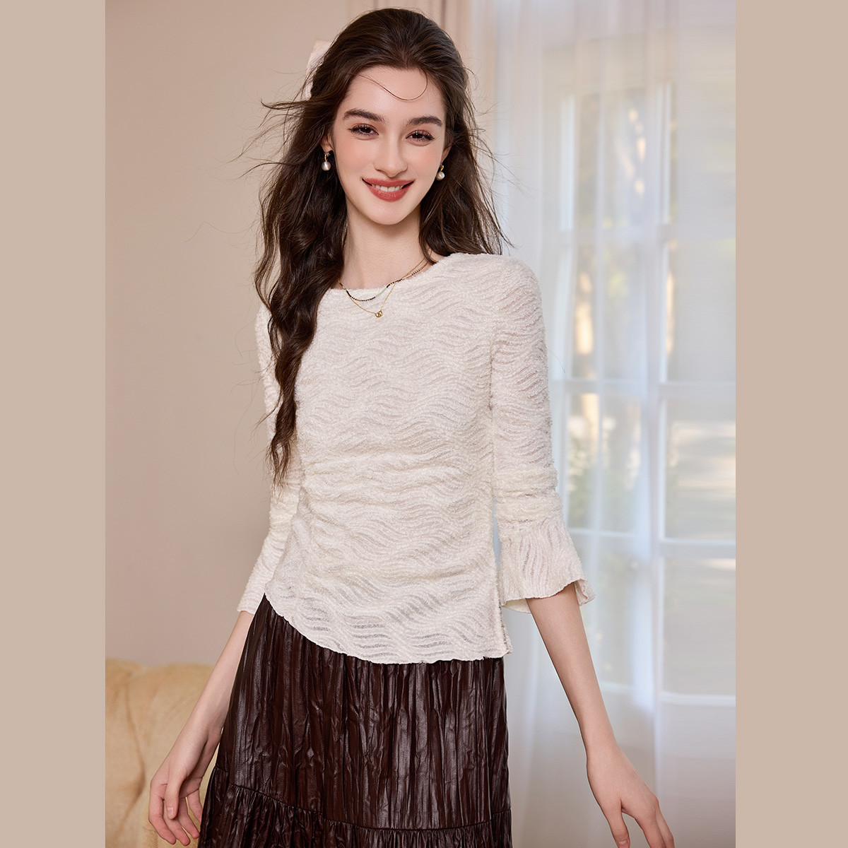 白鹿语提花可外穿喇叭袖针织衫25秋冬款内搭外穿修身正肩女式T恤