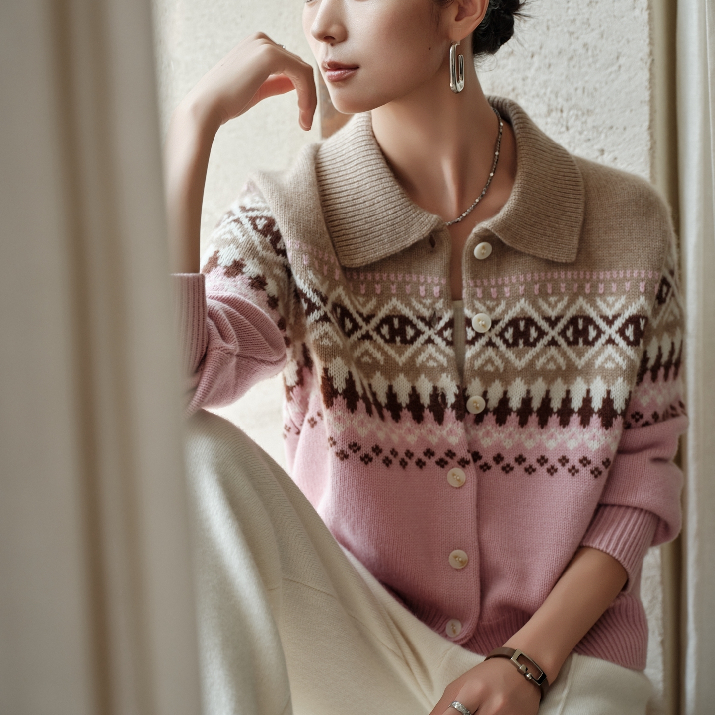 100%山羊绒粉拼色百搭毛衣外套女