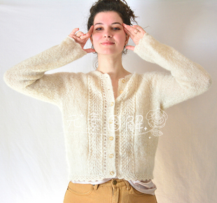 孔雀开衫 圆领镂空花斜插肩袖 毛衣图解编织教程中文字版