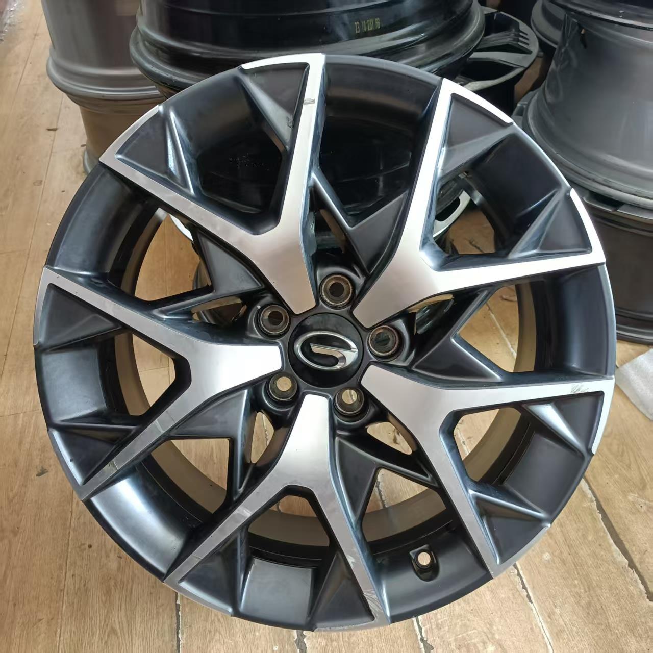 18寸传祺影豹原厂拆车件 无变形失圆 实物图片