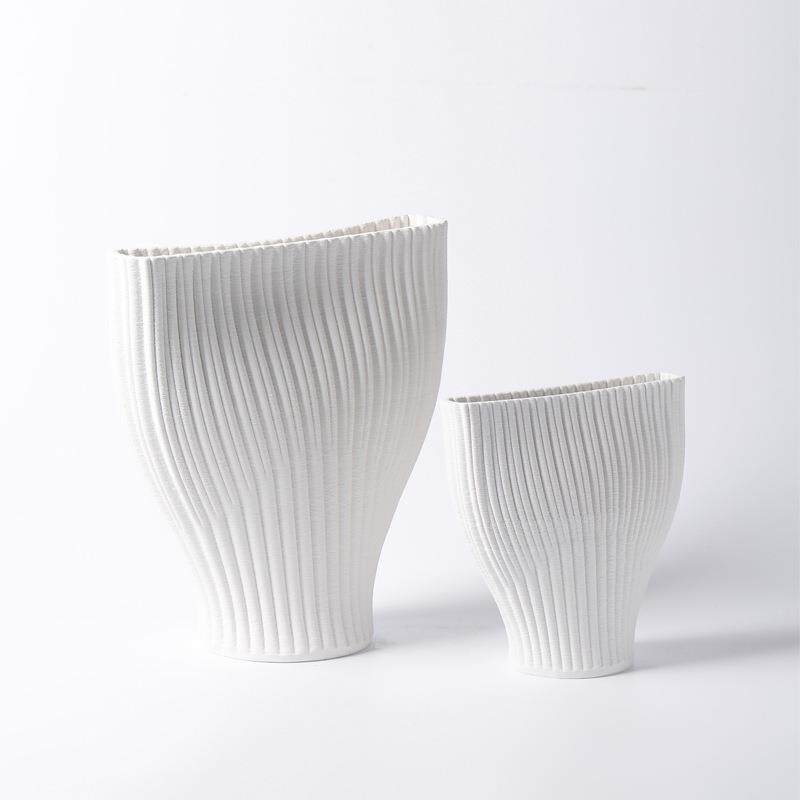 2020简约代白色饰打印陶瓷瓶家居装花干现花插摆件花器客厅餐桌摆