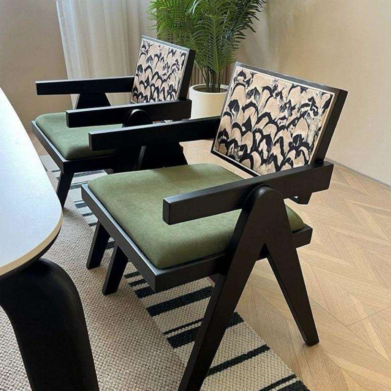 椅法椅式中古爆风黑色扶手靠背围网红款高颜值JXP餐椅昌迪加尔家