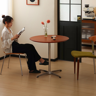 北欧实木餐桌小户型复古简约家用圆桌不锈钢直脚桌子 小万家具