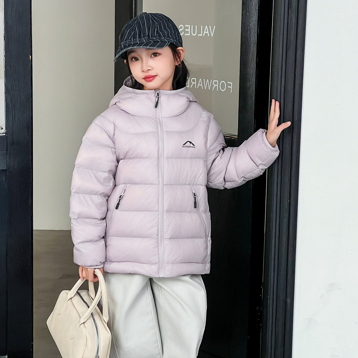 波拉秋冬bora90白鸭绒轻薄儿童短款羽绒服连帽超轻柔软男女童外套