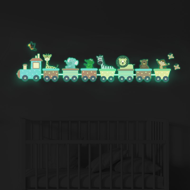 卡通动物坐小车夜光贴纸儿童房教室宿舍创意自粘荧光贴画装饰墙贴图片