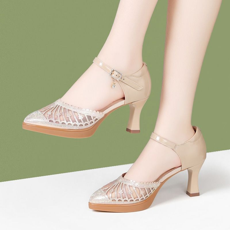 2025夏季新款包头凉鞋女中跟粗跟水钻凉鞋镂空透气网纱中空单鞋女