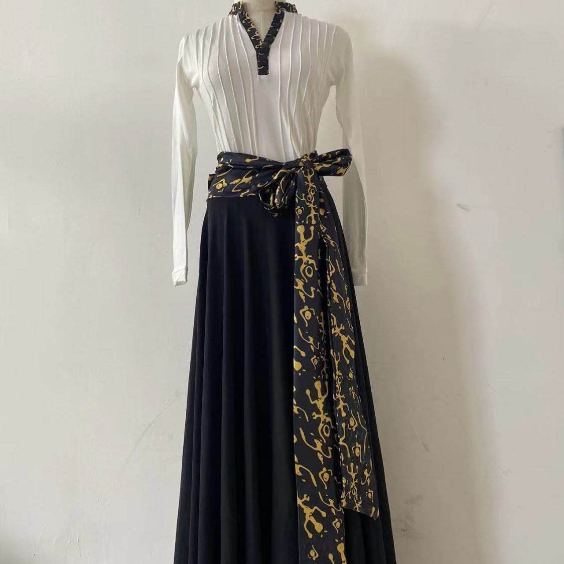 绝美蒙古服饰女古典舞蹈