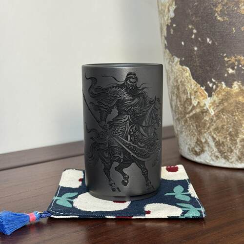宜兴坭香紫砂杯手刻美髯公关羽三国主人杯原矿石黄直筒茶杯120ml