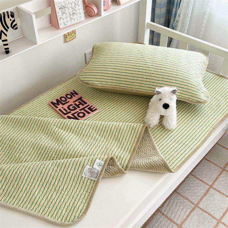 牛奶绒床盖2024新款单人一面绒一面纯棉学生宿舍婴儿绒三件式床组