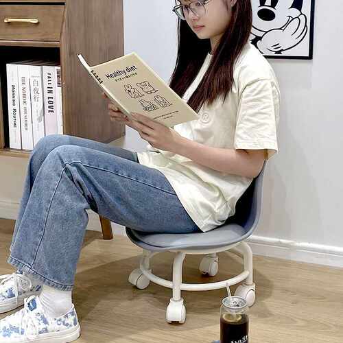 滑轮靠背凳子懒人拆快递换鞋凳小凳子万向轮静音带娃小椅子小