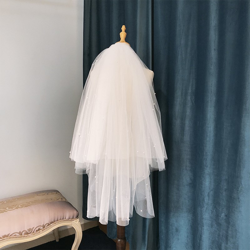 珍珠散落新娘短头纱结婚双层香槟米白色仙森系拍照带发梳到臀长度