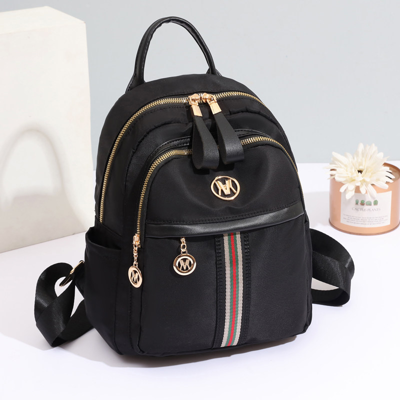 女士背包2021新款洋气牛津布双肩包女小包夏轻便时尚双肩背包旅游