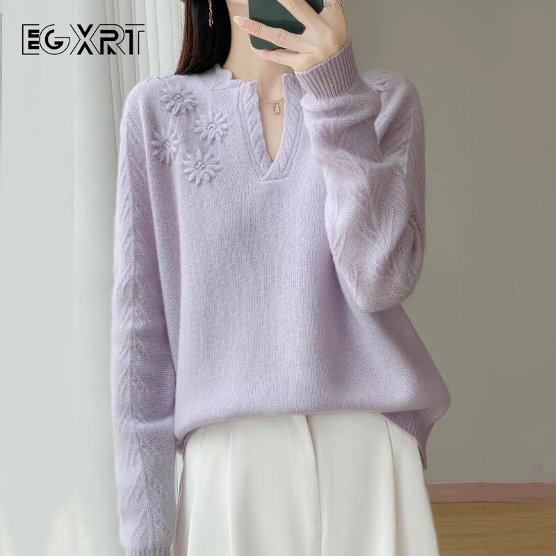 时尚V领针织衫女秋冬季新款立体刺绣花朵温柔风软糯百搭套头毛衣