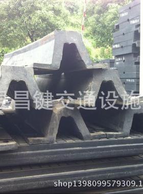 DA400*1000L护舷 DA型码头船用减震橡胶护舷 港口靠泊橡胶防撞条