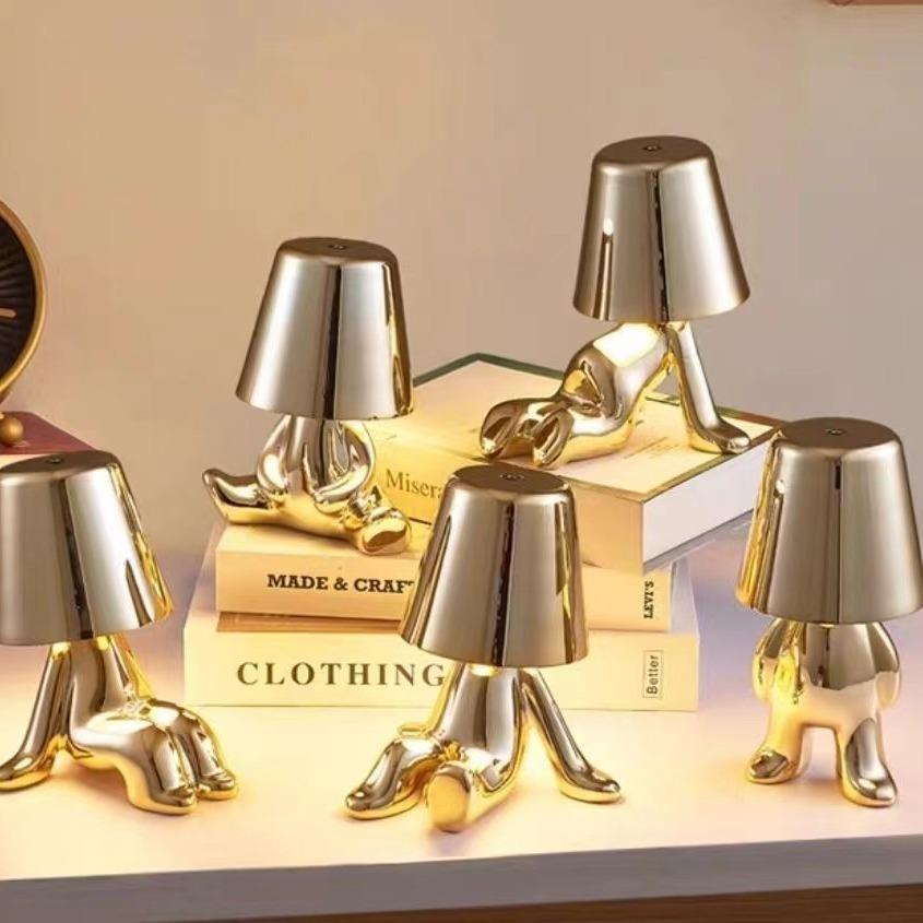 意大利台灯客厅卧室卡通创意儿童房装饰床头充电小金人台灯