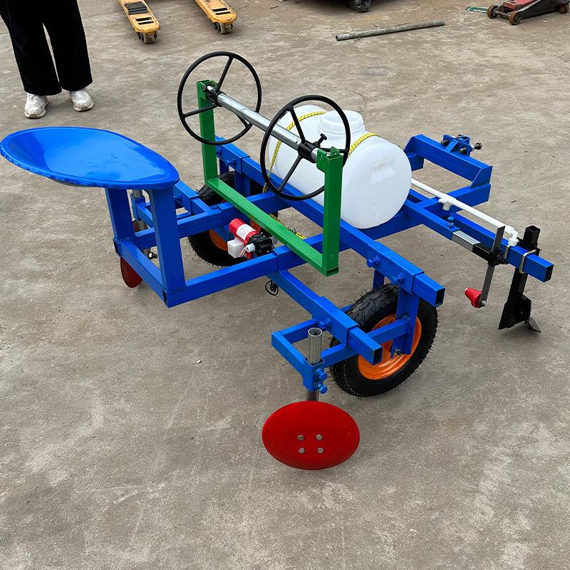 多功能手扶拖拉机地膜覆盖机喷药铺滴管扣膜盖膜机新款压膜铺膜机