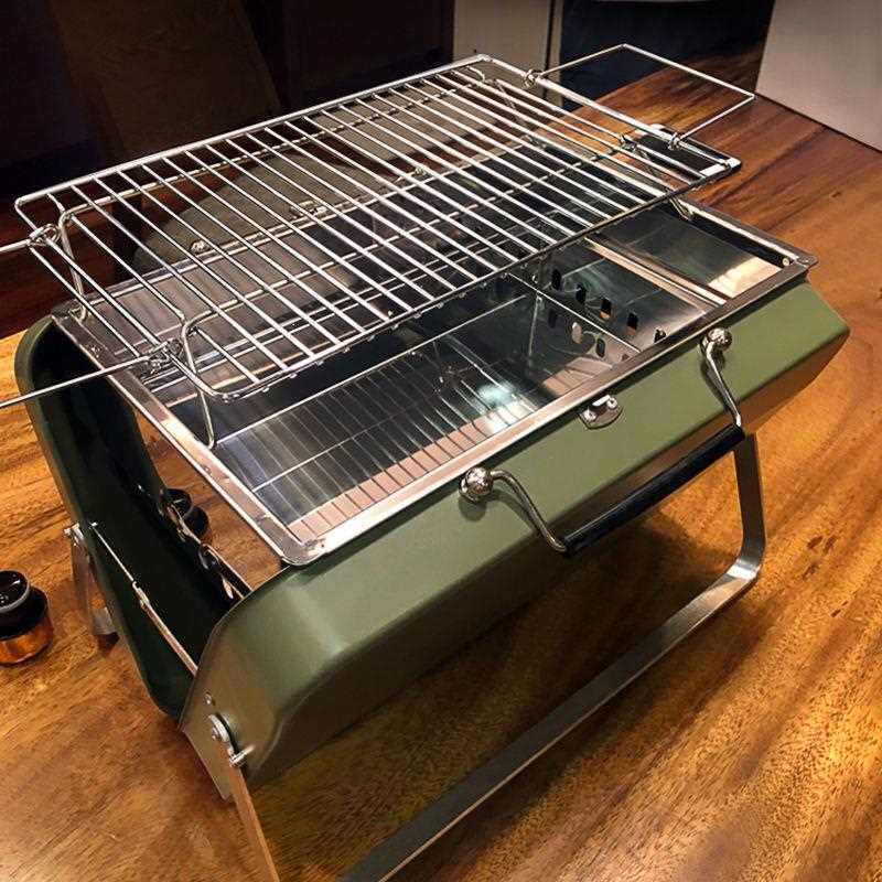 直销新款便携烧烤架户外折叠木炭烧烤炉家用小型不锈钢迷你烤肉炉