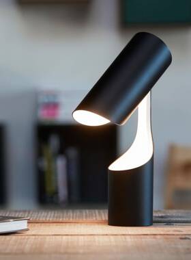 现卧代头简约设计师样板房性酒店客房客厅边62506几室床书房个创