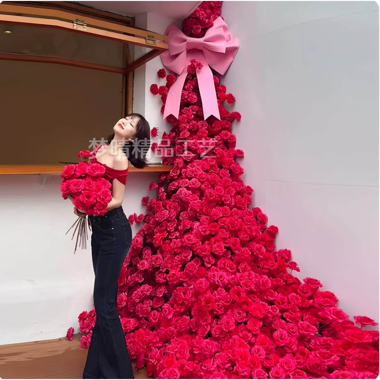 玫瑰瀑布花打卡背景墙美容院橱窗装饰场景布置拍照仿真花墙艺术感