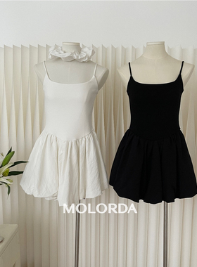 法式黑色新款吊带连衣裙纯欲风风夏季气质白月光收腰花苞显瘦短裙