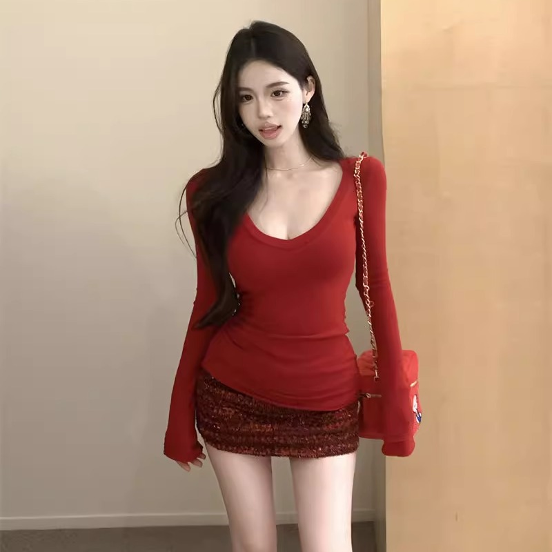 辣妹红色v领长袖T恤2024冬基础款修身内搭弹力chic显瘦打底衫上衣