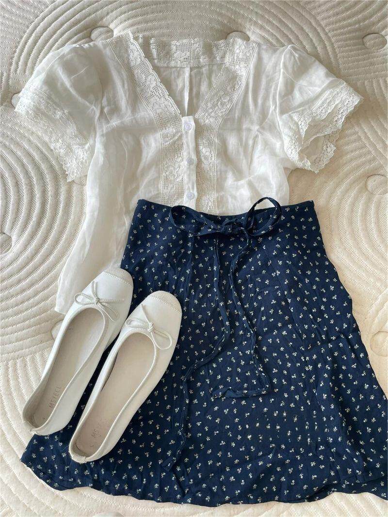 KOREAN GENTLE AND SWEET V-NECK SHORT-SLEEVED LACE SHIRT SUMMER DESIGN HIGH-WAISTED FLORAL TIE SKIRT SET