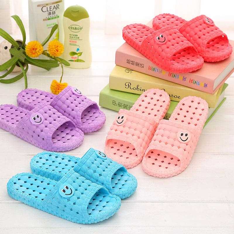 直销新款浴室拖鞋女夏季居家可爱室内防滑男士情侣洗澡漏水塑料凉