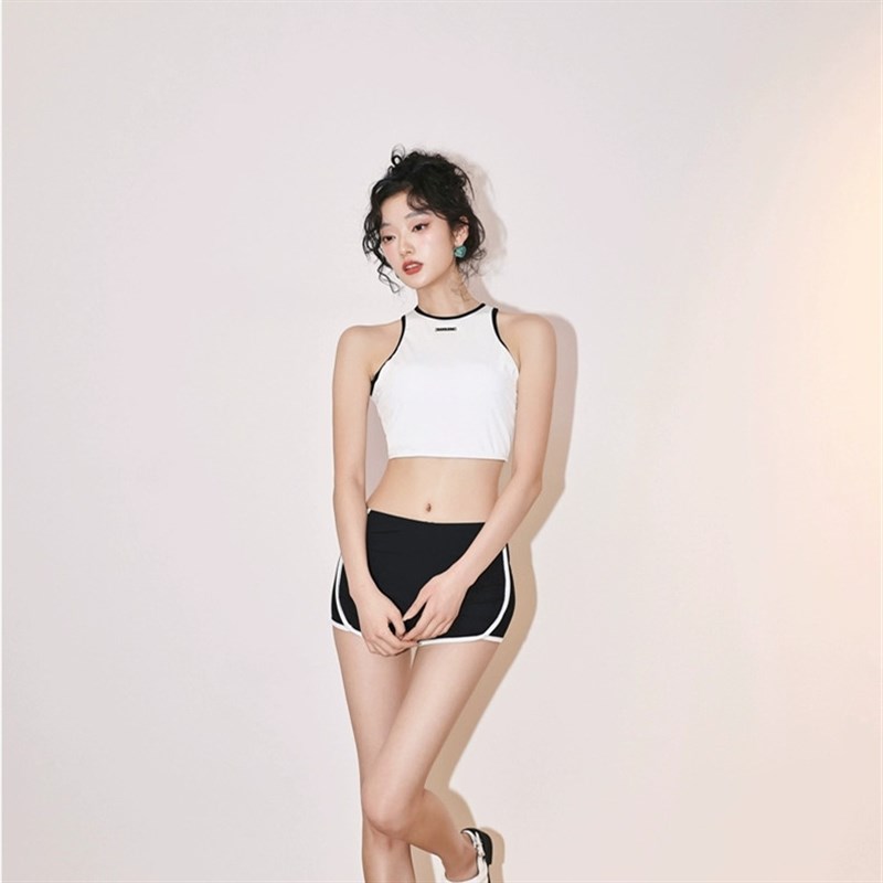 美式运动三件套泳衣女分体保守遮肚显瘦长袖学生温泉度假新款2024