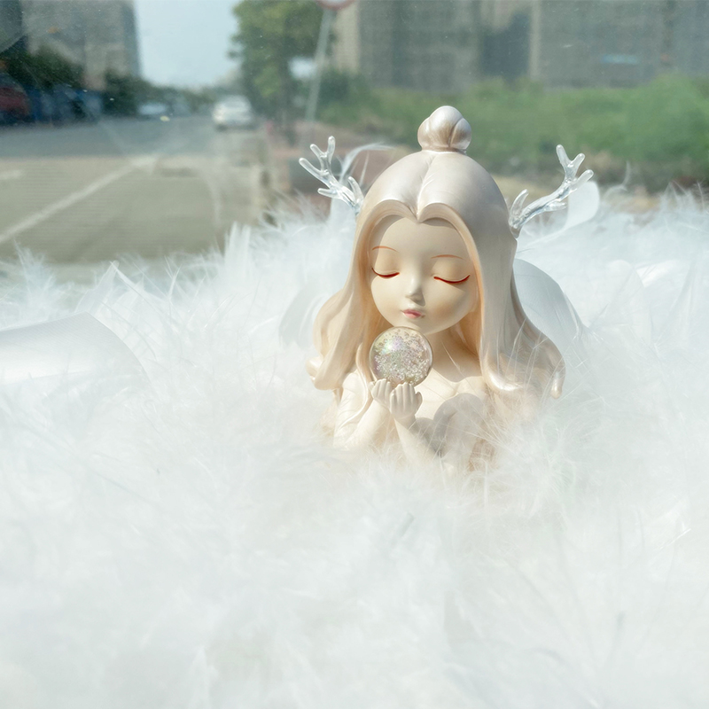 羽毛汽车摆件海洋公主卡通动漫风情侣车载公仔闺蜜女神款车内饰品