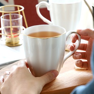 金边骨瓷马克杯早餐杯陶瓷带勺喝水杯子办公室家用奶杯男女咖啡杯