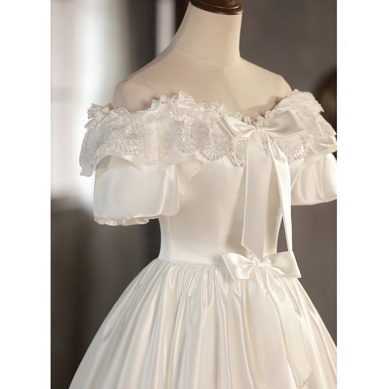 法式在逃公主港风复古一字肩轻婚纱2024新款出门缎面小个子礼服白