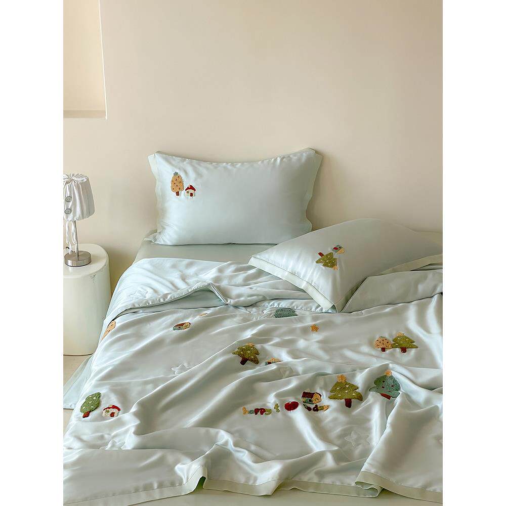 在耳朵款式卡通毛巾绣花儿童夏季凉爽被子60S蓝精天丝空调被子水