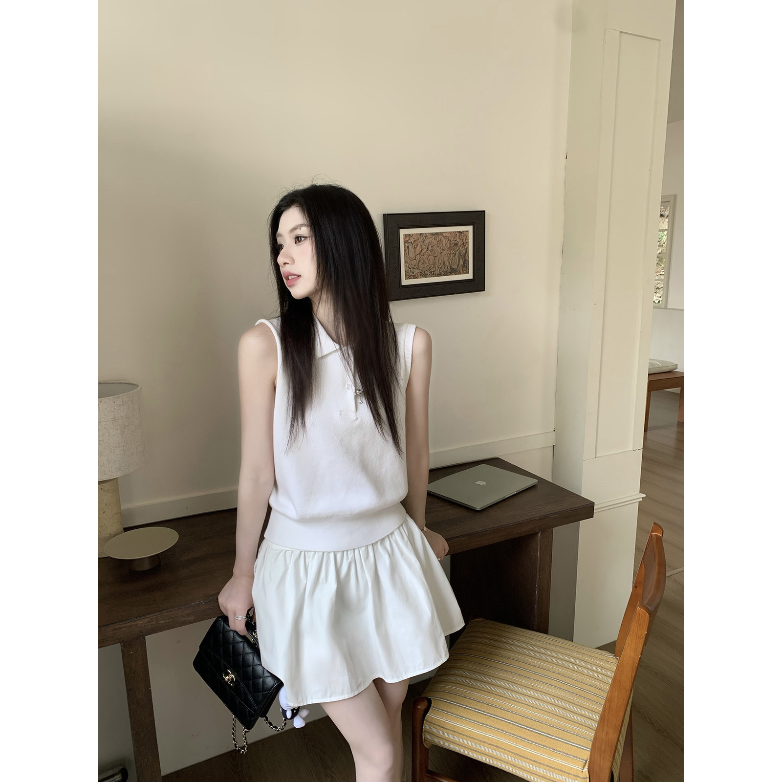Joeyoo新款设计感白色plolo领无袖针织t恤女夏短款收腰巨好看上衣 - 实物图
