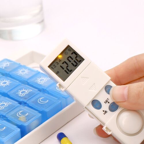 电子智能药盒小一周装药盒子吃药提醒闹钟定时药盒便携老人分薬盒