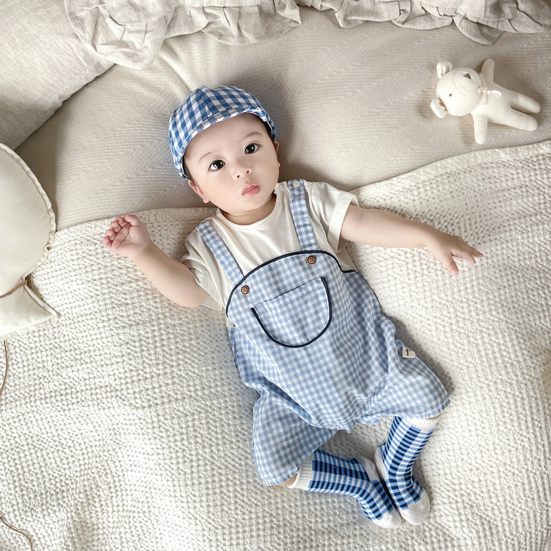 夏款男宝婴幼儿满月百日爬服格纹背带裤宝宝连体服拼接爬服
