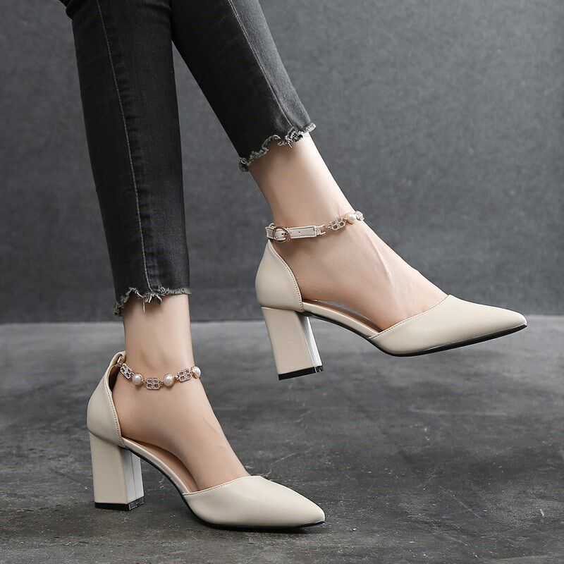 包头软皮高跟鞋尖头粗跟大码41一43脚宽胖肥小码凉鞋女313233夏季