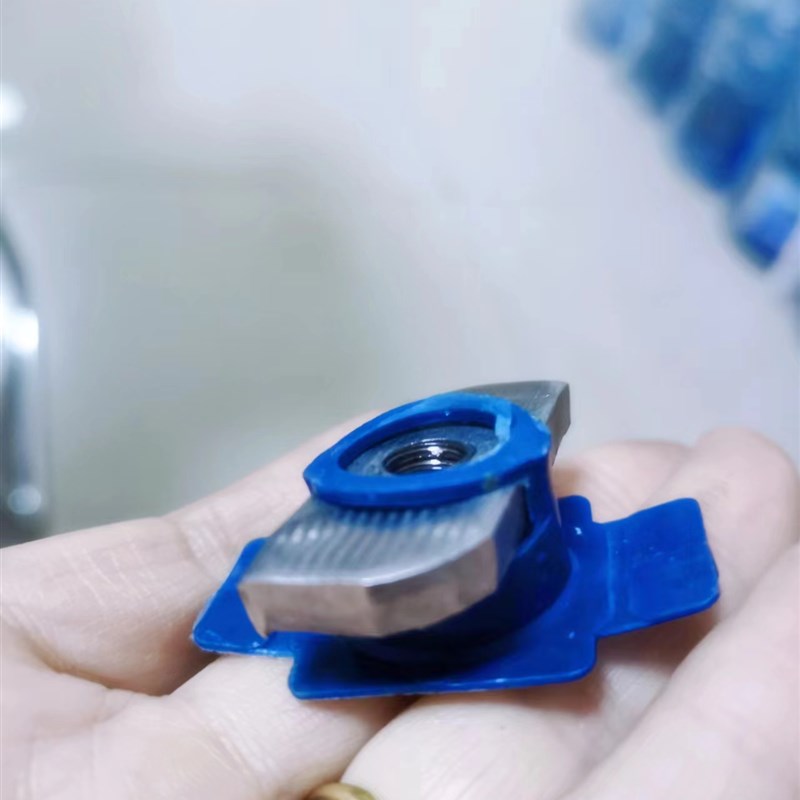 不锈钢304塑翼螺母光伏配件抗震支架C型钢滑块T型异型螺帽m8m10*6