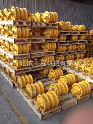 SD16支重轮/16Y-40-09000，山推原厂推土机配件，山推行走底盘