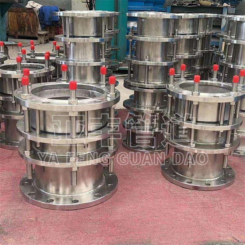 厂家直发双法兰限位传力接头 焊接套筒式伸缩接头型号C2F